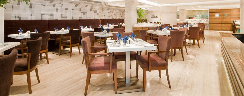 Hiltop Hotel Mumbai Bagian luar foto