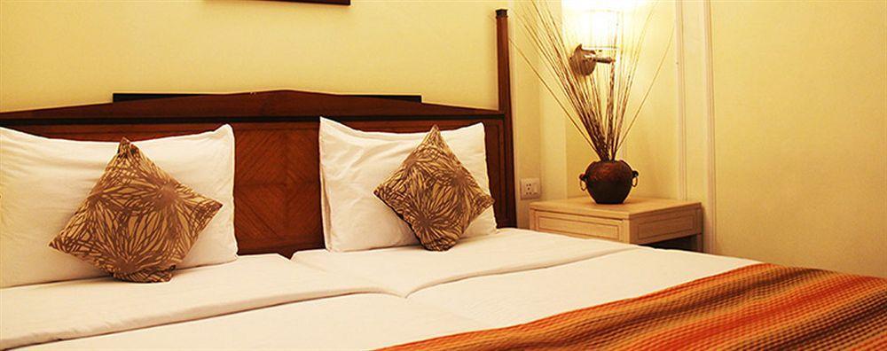 Hiltop Hotel Mumbai Bagian luar foto