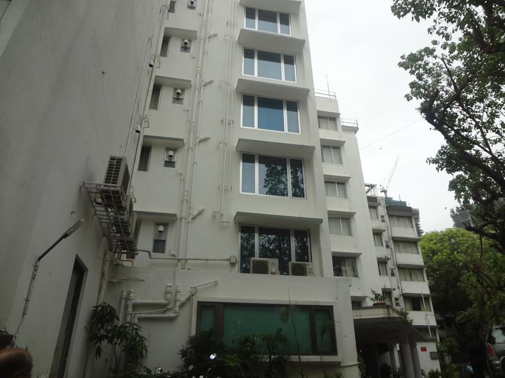 Hiltop Hotel Mumbai Bagian luar foto